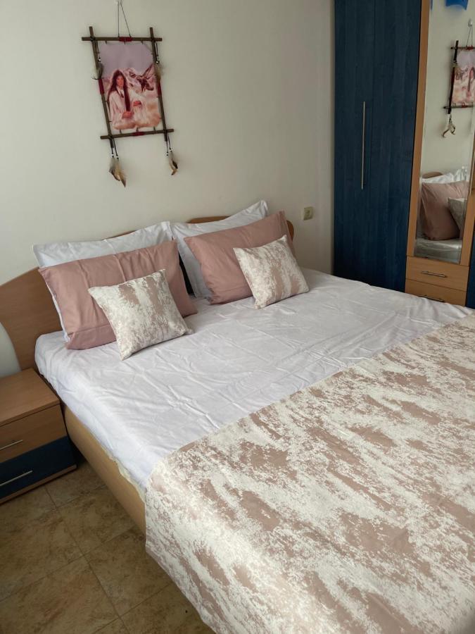 Le Premiere Randevu Appartement Sveti Vlas Buitenkant foto
