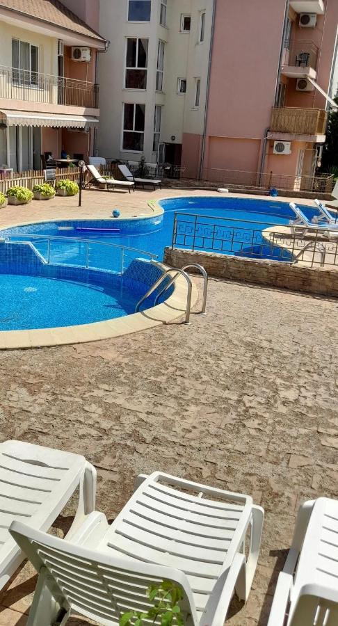 Le Premiere Randevu Appartement Sveti Vlas Buitenkant foto