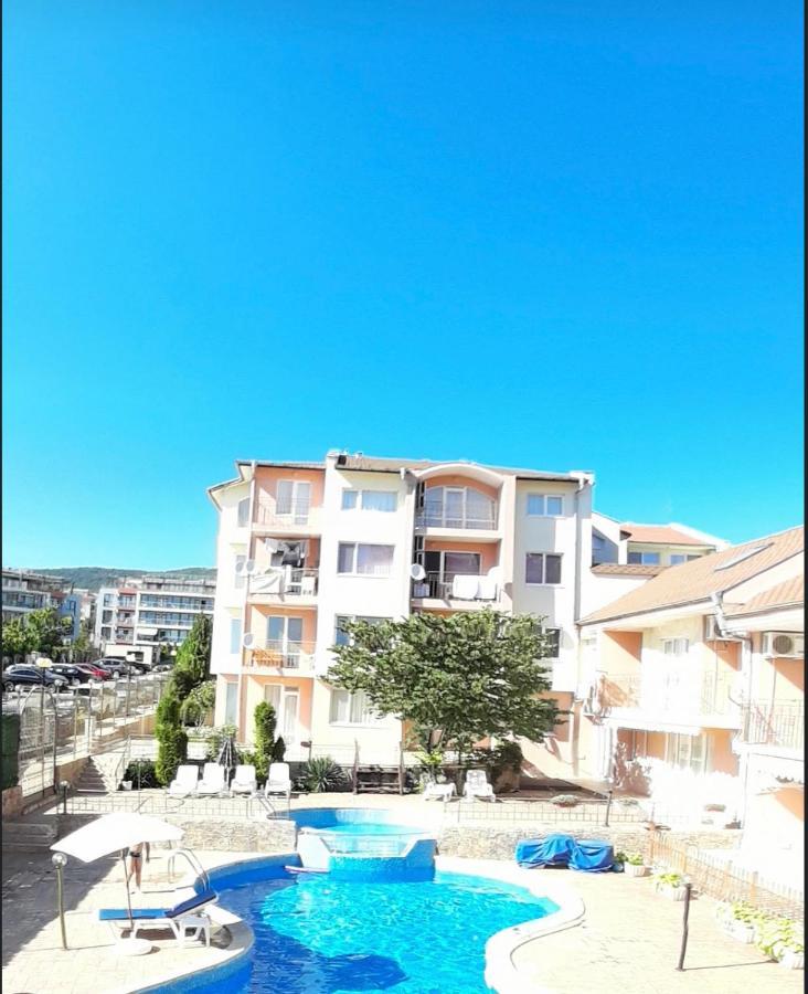 Le Premiere Randevu Appartement Sveti Vlas Buitenkant foto